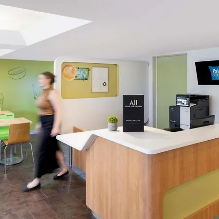 Ibis Budget Canberra-3